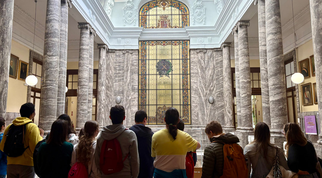 El Aula TEA de Secundaria disfruta de una experiencia inclusiva en el Museo Geominero
